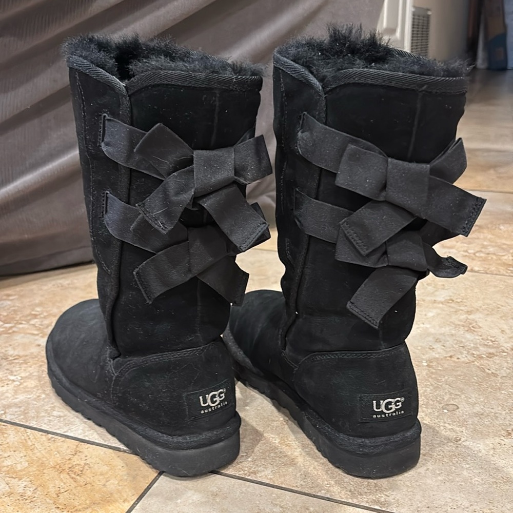 UGG Australia High Boots size 6 - Picture 2 of 12